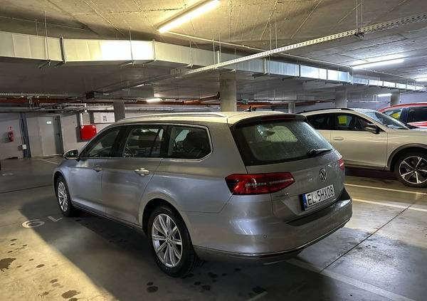 Volkswagen Passat cena 88000 przebieg: 131300, rok produkcji 2019 z Łódź małe 79